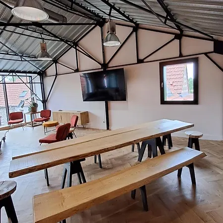 La Ferme 1802 Апартаменты Sainghin-en-Melantois