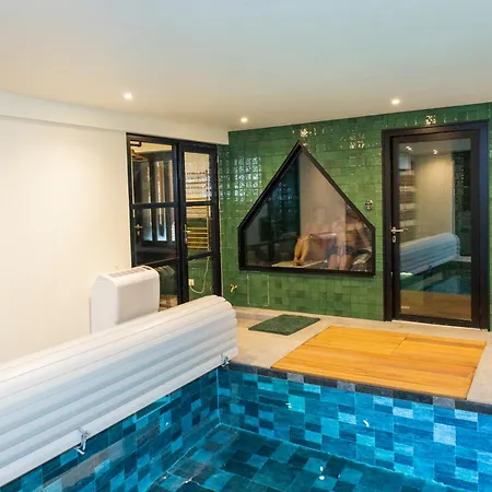 La Ferme 1802 Апартаменты Sainghin-en-Melantois