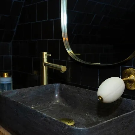 Апартаменты La Ferme 1802 *