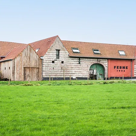 Апартаменты La Ferme 1802 *